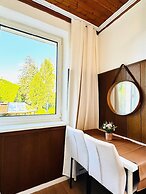 Cozy Garden Villa near Danube For 16P