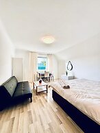 Cozy Garden Villa near Danube For 16P