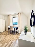 Cozy Garden Villa near Danube For 16P