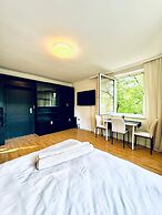 Cozy Garden Villa near Danube For 16P