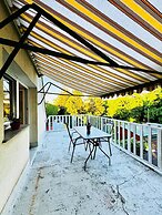 Cozy Garden Villa near Danube For 16P