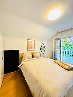Cozy Garden Villa near Danube For 16P