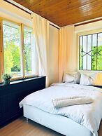 Cozy Garden Villa near Danube For 16P