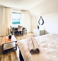 Cozy Garden Villa near Danube For 16P