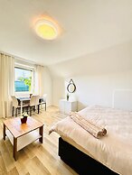 Cozy Garden Villa near Danube For 16P