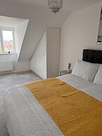 Coventry Chic City House - 3 Beds