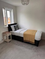 Coventry Chic City House - 3 Beds