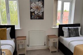 House - Sleeps 6 - Parking