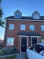 Coventry Chic City House - 3 Beds