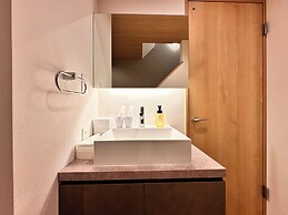 AOI SUITE TAKAYAMA