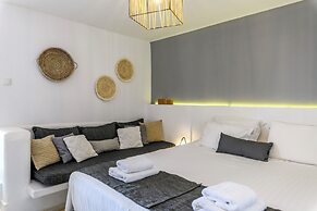 Mykonist Merchia Beach Villas & Suites