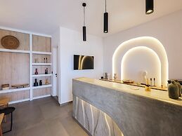 Mykonist Merchia Beach Villas & Suites