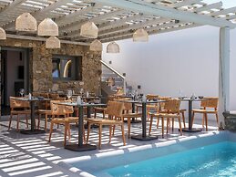 Mykonist Merchia Beach Villas & Suites
