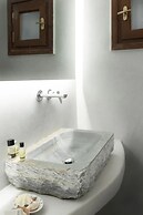 Mykonist Merchia Beach Villas & Suites