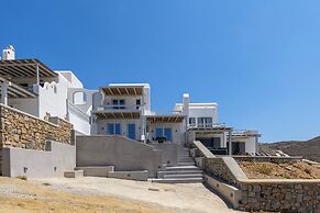Mykonist Merchia Beach Villas & Suites