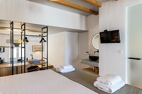 Mykonist Merchia Beach Villas & Suites