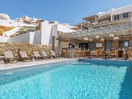 Mykonist Merchia Beach Villas & Suites