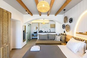 Mykonist Merchia Beach Villas & Suites