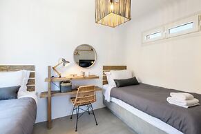 Mykonist Merchia Beach Villas & Suites