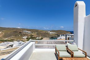 Mykonist Merchia Beach Villas & Suites