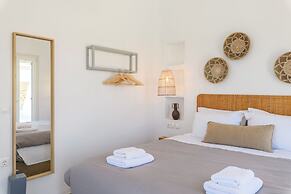 Mykonist Merchia Beach Villas & Suites