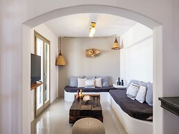 Mykonist Merchia Beach Villas & Suites