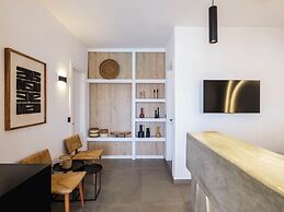 Mykonist Merchia Beach Villas & Suites