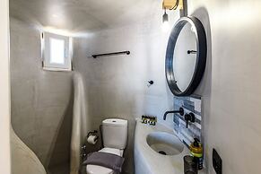 Mykonist Merchia Beach Villas & Suites