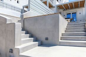 Mykonist Merchia Beach Villas & Suites