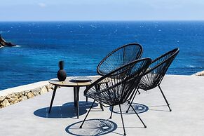 Mykonist Merchia Beach Villas & Suites