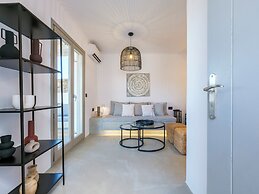 Mykonist Merchia Beach Villas & Suites