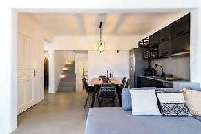 Mykonist Merchia Beach Villas & Suites