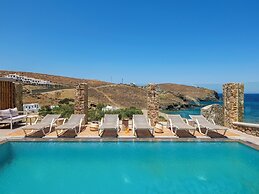 Mykonist Merchia Beach Villas & Suites