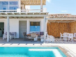 Mykonist Merchia Beach Villas & Suites