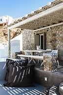 Mykonist Merchia Beach Villas & Suites