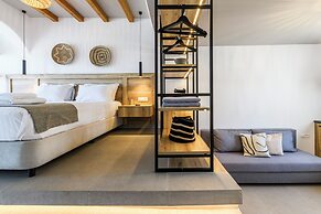 Mykonist Merchia Beach Villas & Suites