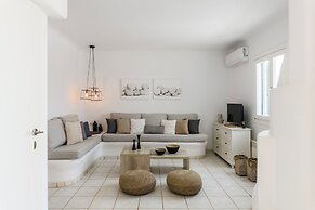 Mykonist Merchia Beach Villas & Suites