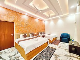 Hotel Vrindavan Palace Ayodhya