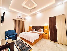 Hotel Vrindavan Palace Ayodhya