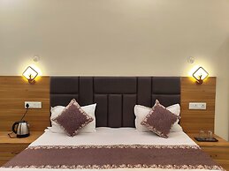 Hotel Vrindavan Palace Ayodhya