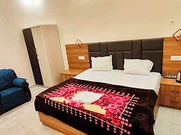 Hotel Vrindavan Palace Ayodhya