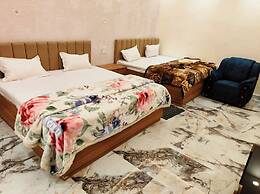 Hotel Vrindavan Palace Ayodhya