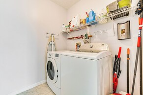 Private Pool & Yard: Family Getaway in Davenport