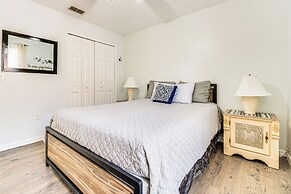 Private Pool & Yard: Family Getaway in Davenport