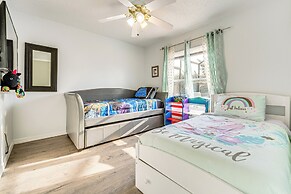 Private Pool & Yard: Family Getaway in Davenport