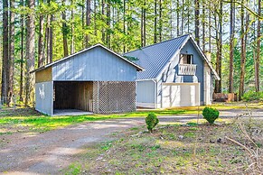 Game Room & Fire Pit: Family Cabin in Packwood!