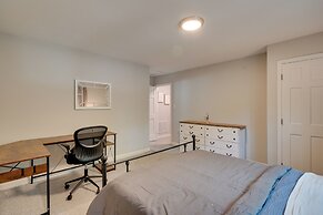 7 Mi to Dtwn Raleigh: Bbq-ready Townhome!