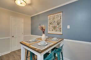 7 Mi to Dtwn Raleigh: Bbq-ready Townhome!
