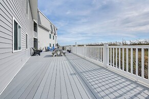 Steps to Beach: NMB Condo w/ Balcony & Pool Access