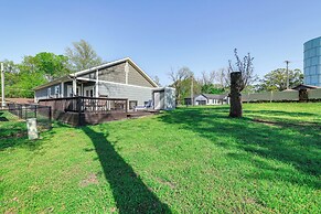 < 1 Mi to Golf & Marina: Inviting Home in Afton!